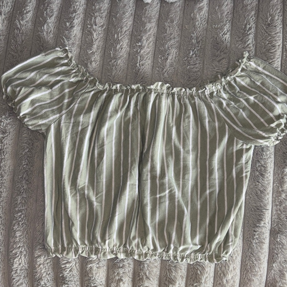 American Eagle 🦅 Off-Shoulder Striped Top - Olive and White Size S👚
